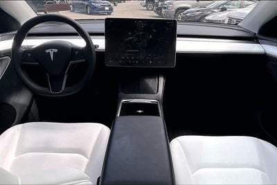 2024 Tesla Model Y Long Range