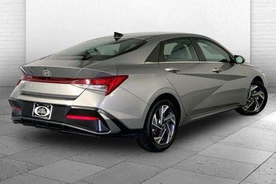 2025 Hyundai Elantra Hybrid Limited
