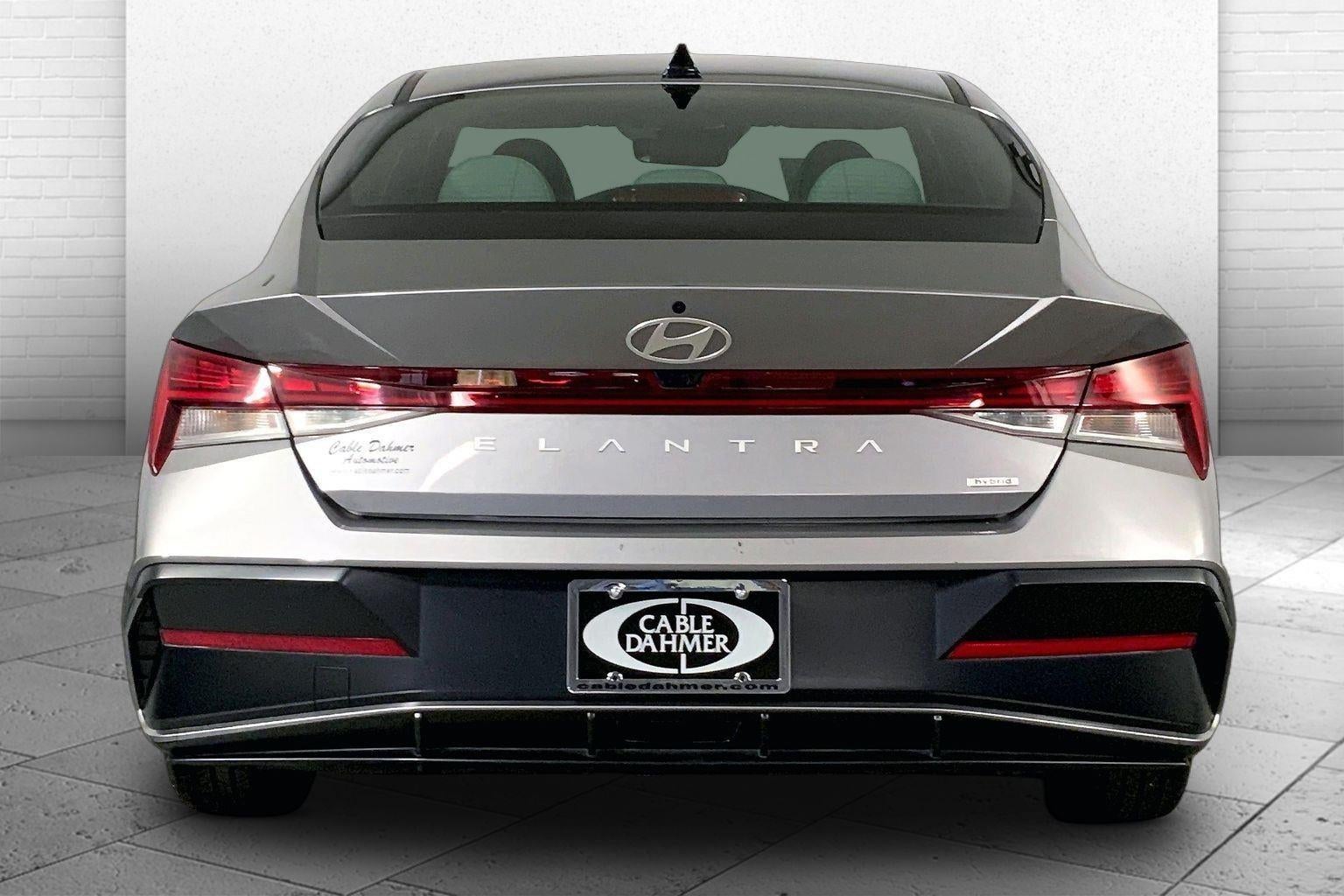 2025 Hyundai Elantra Hybrid Limited