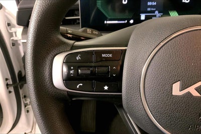 2025 Kia K5 LXS