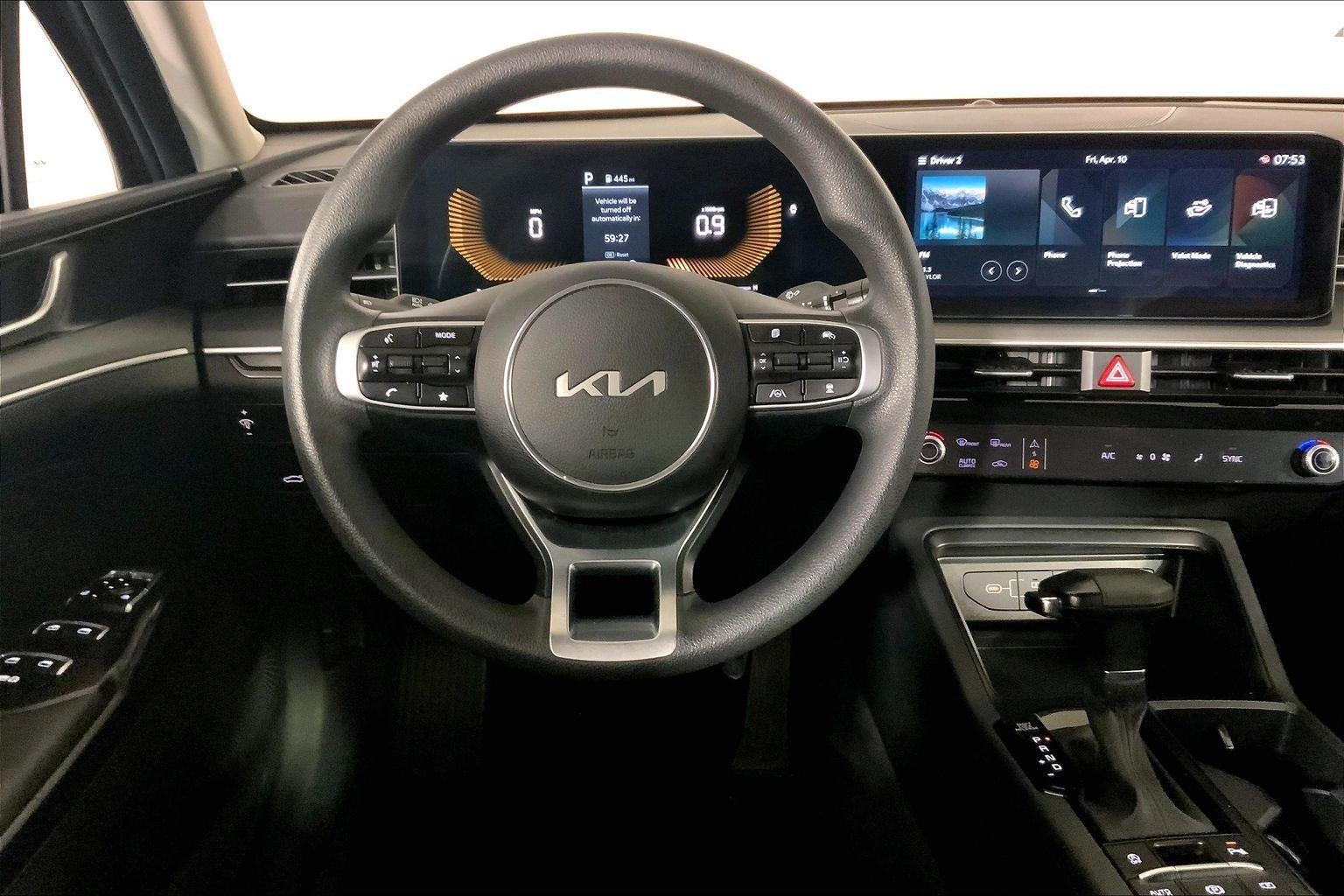 2025 Kia K5 LXS