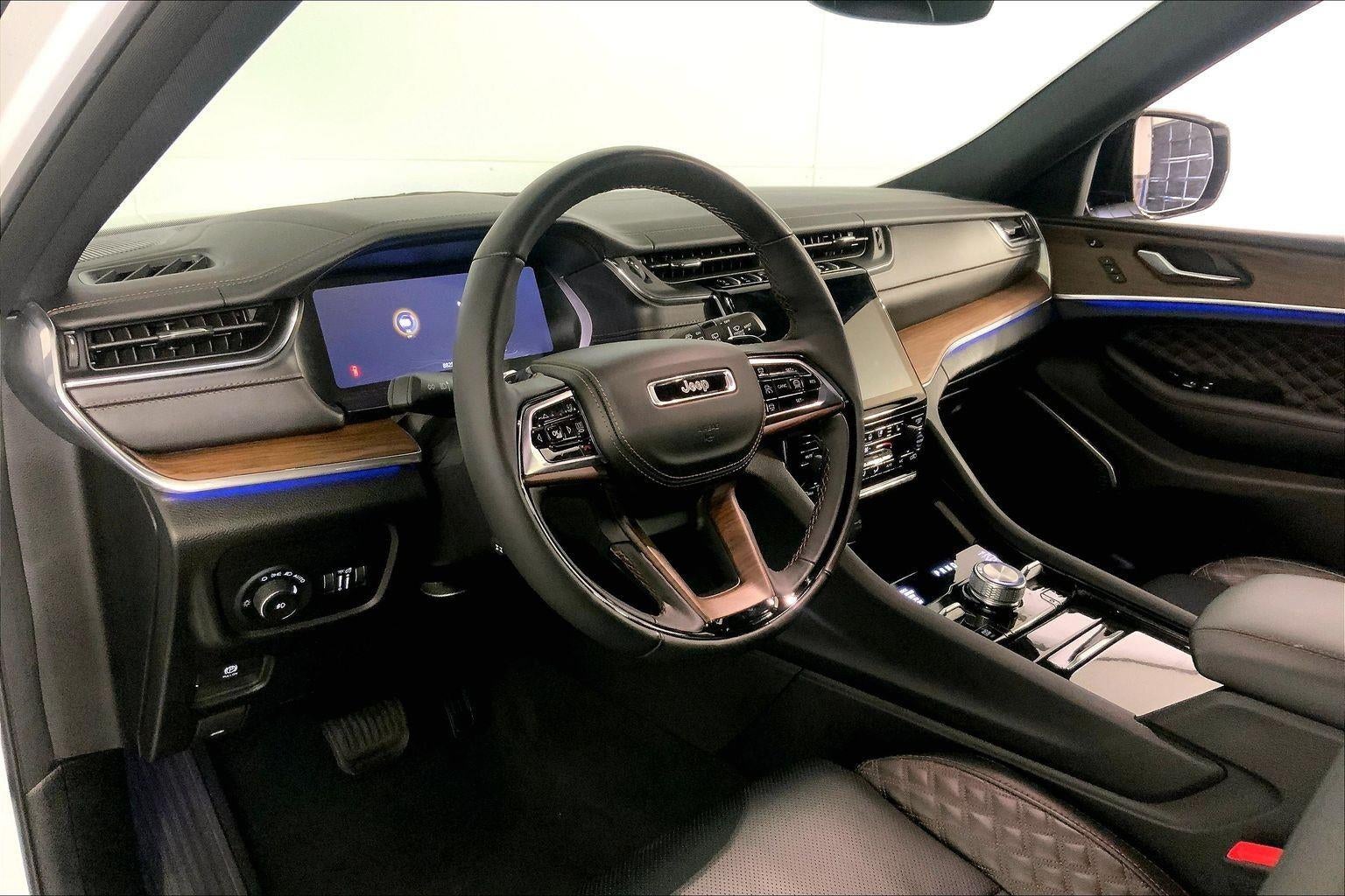 2025 Jeep Grand Cherokee L Summit 4x4