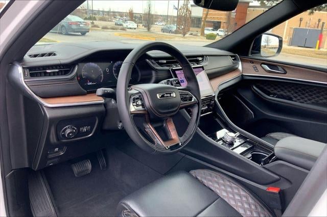 2025 Jeep Grand Cherokee L Summit 4x4