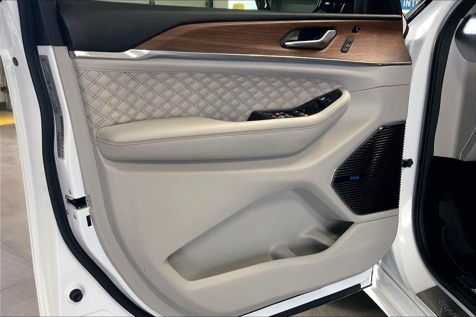 2022 Jeep Grand Cherokee 4xe Summit 4x4