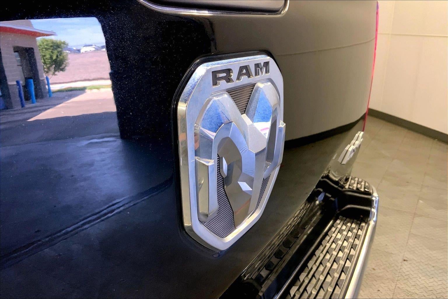 2023 RAM 1500 Big Horn Crew Cab 4x4 5'7' Box