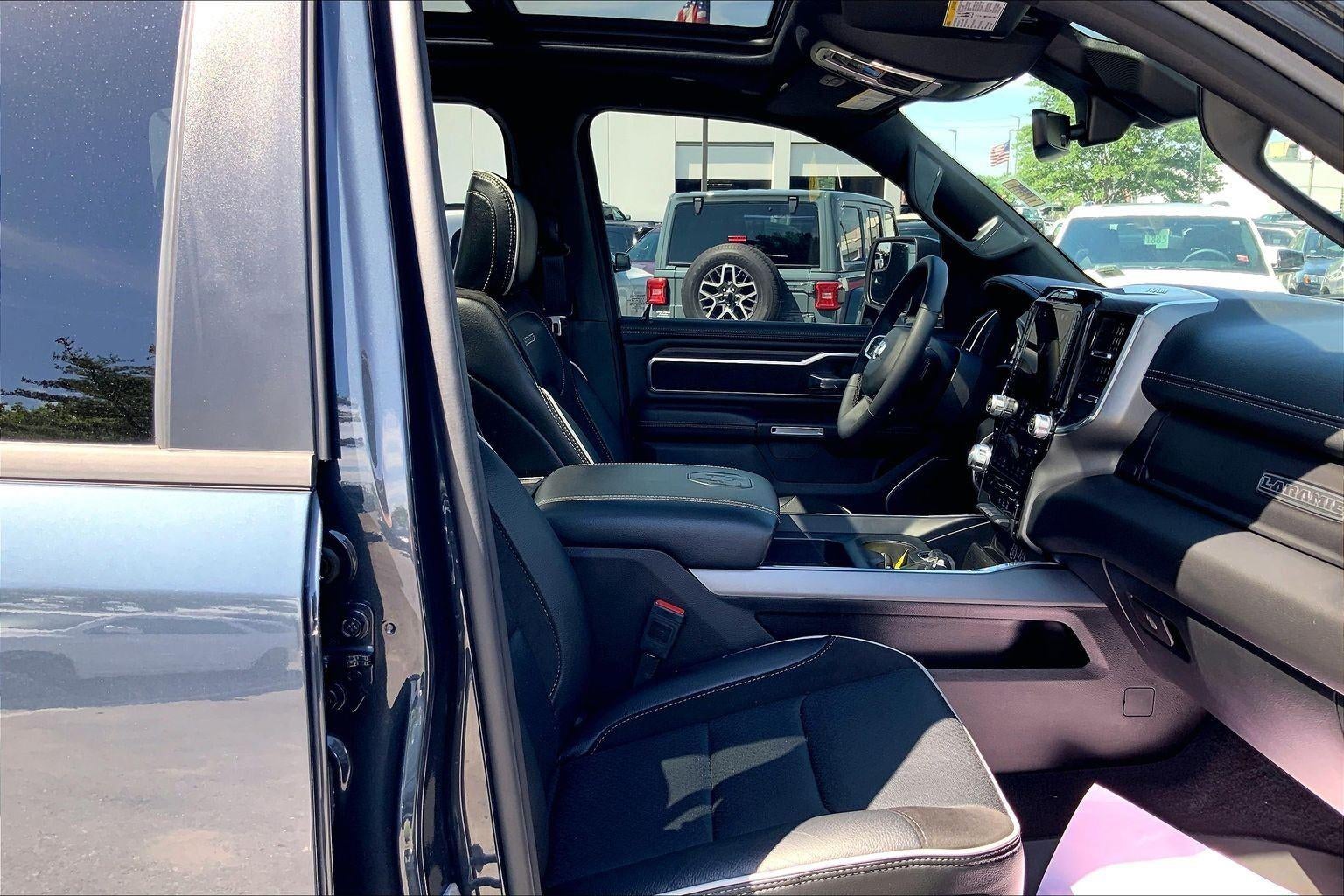 2025 RAM 1500 Laramie Crew Cab 4x4 5'7' Box