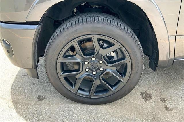 2026 RAM 1500 Laramie Crew Cab 4x4 5'7' Box