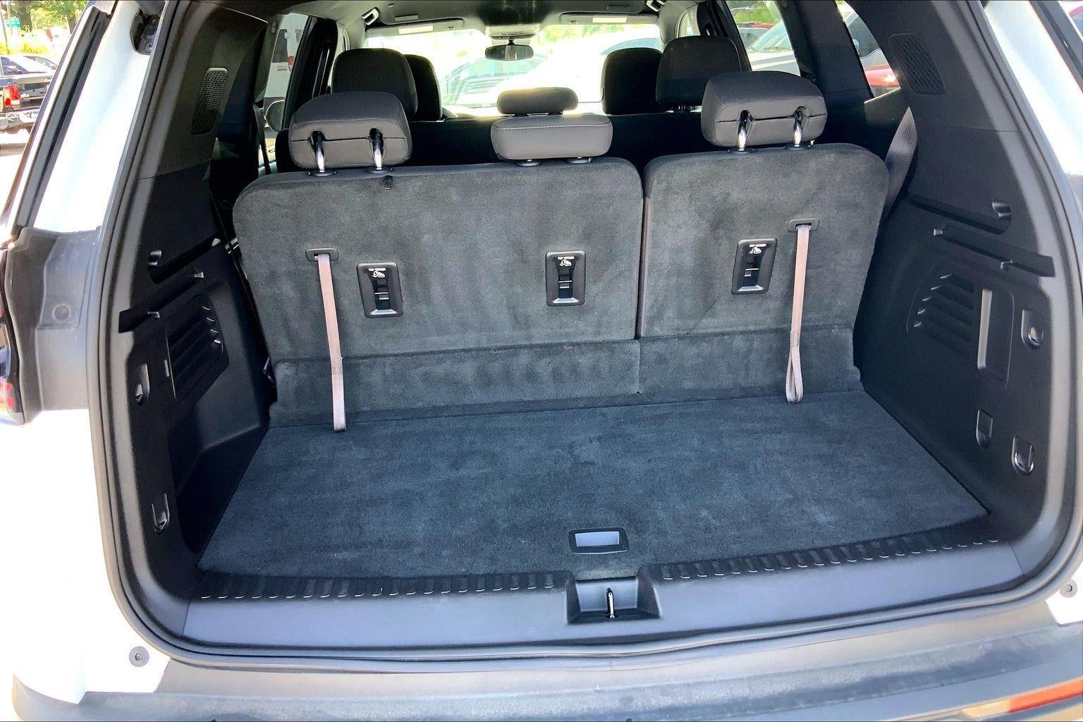 2025 GMC Acadia FWD Elevation