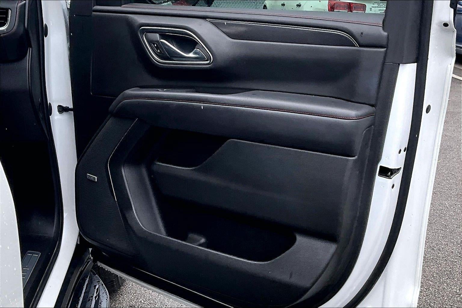 2023 Chevrolet Suburban 4WD RST