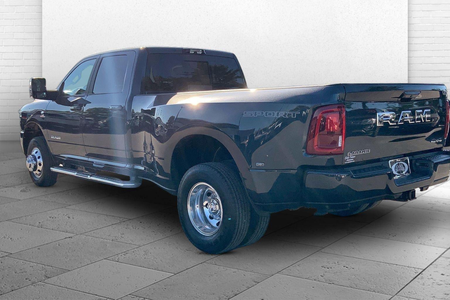 2026 RAM 3500 Laramie Crew Cab 4x4 8' Box