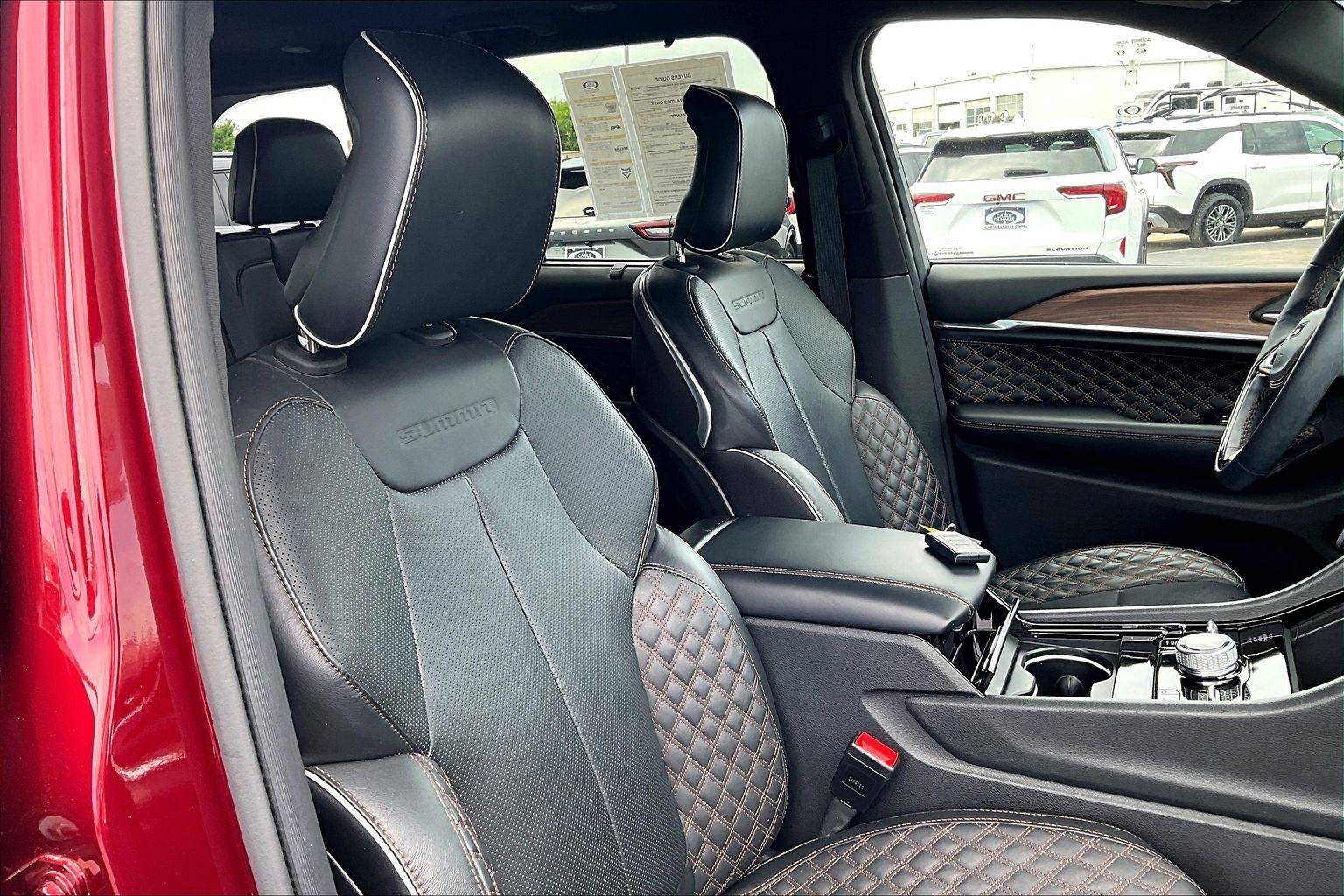 2023 Jeep Grand Cherokee Summit