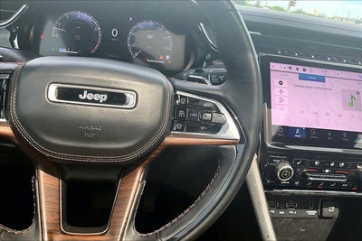 2022 Jeep Grand Cherokee Summit