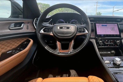 2022 Jeep Grand Cherokee Summit