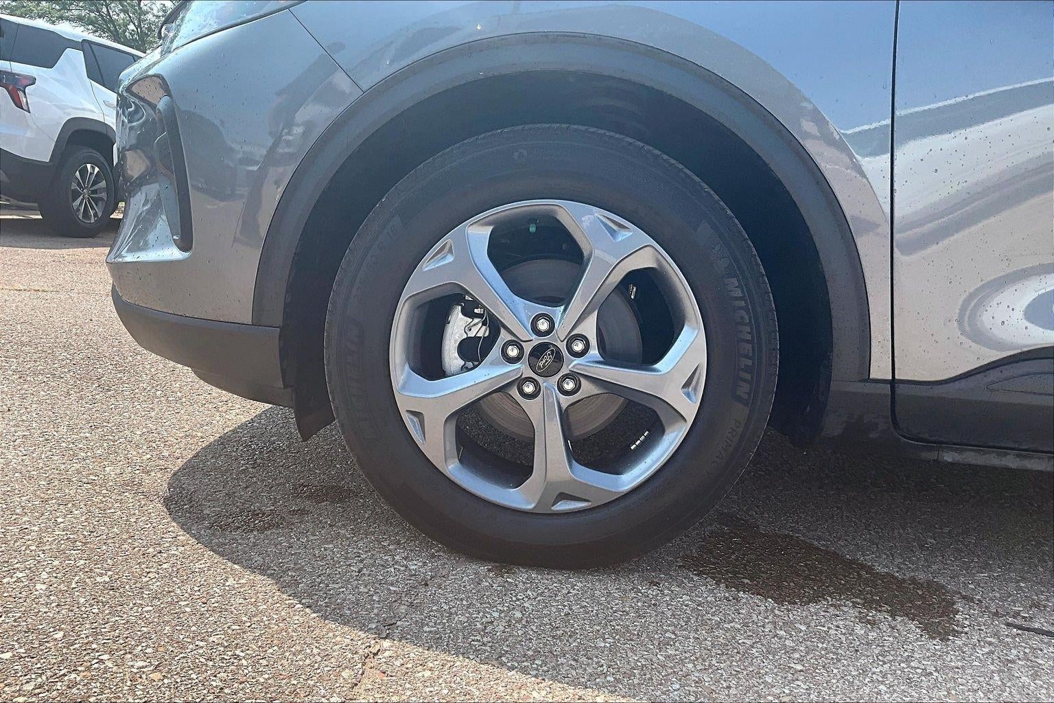Used 2025 Ford Escape ST-Line with VIN 1FMCU0MN9SUA09326 for sale in Kansas City