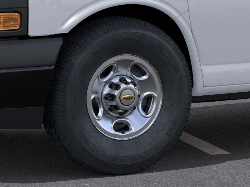 2025 Chevrolet Express Passenger 1LS