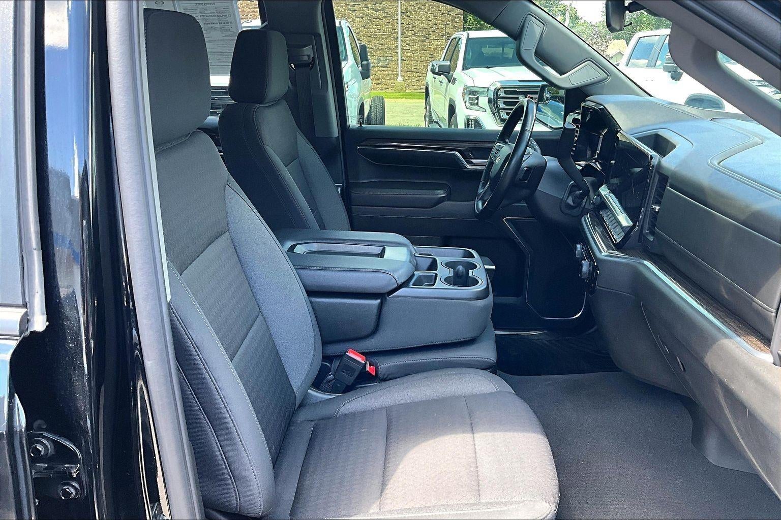 2024 Chevrolet Silverado 1500 LT (2FL)