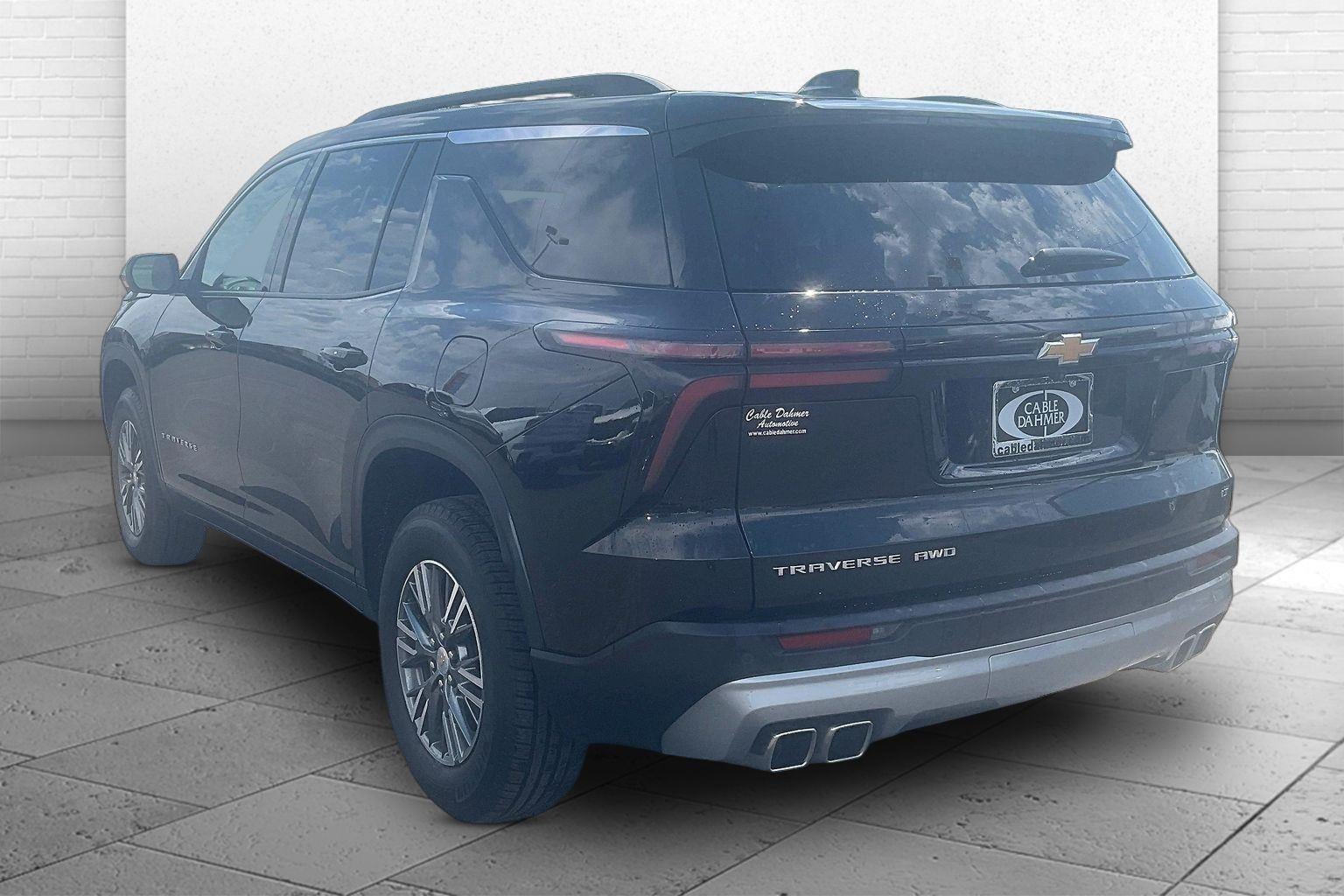 2024 Chevrolet Traverse LT