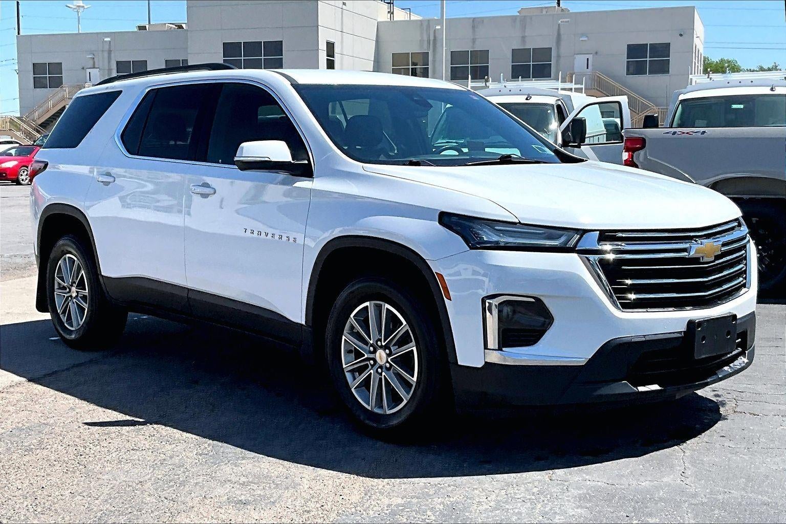 2023 Chevrolet Traverse LT Cloth