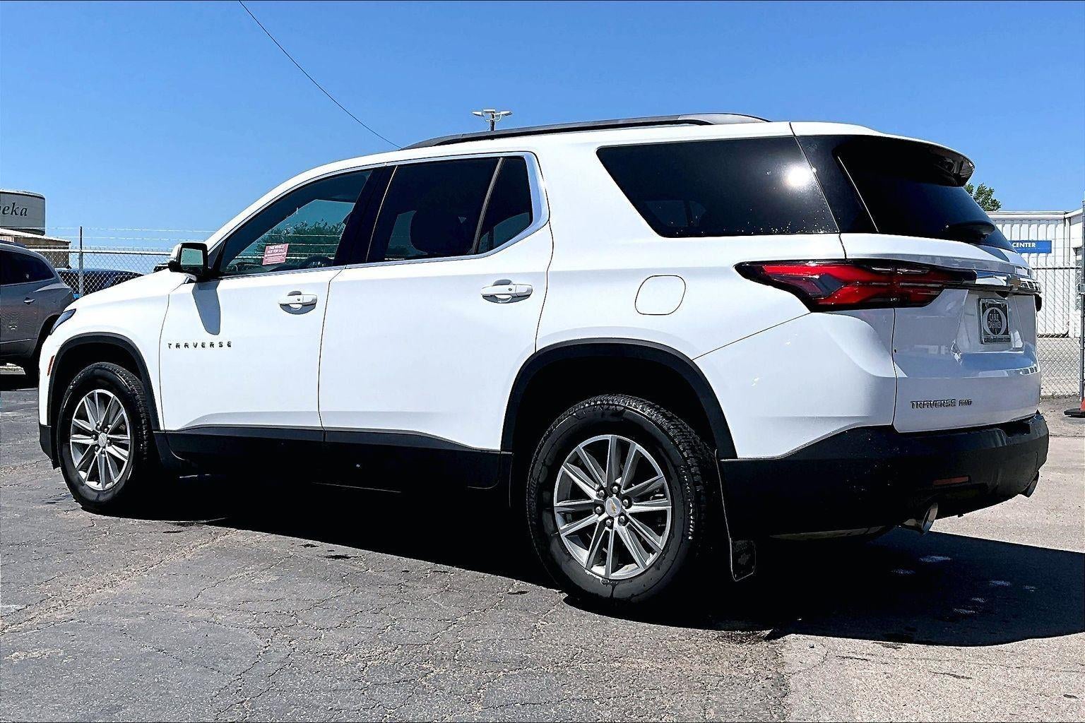 2023 Chevrolet Traverse LT Cloth