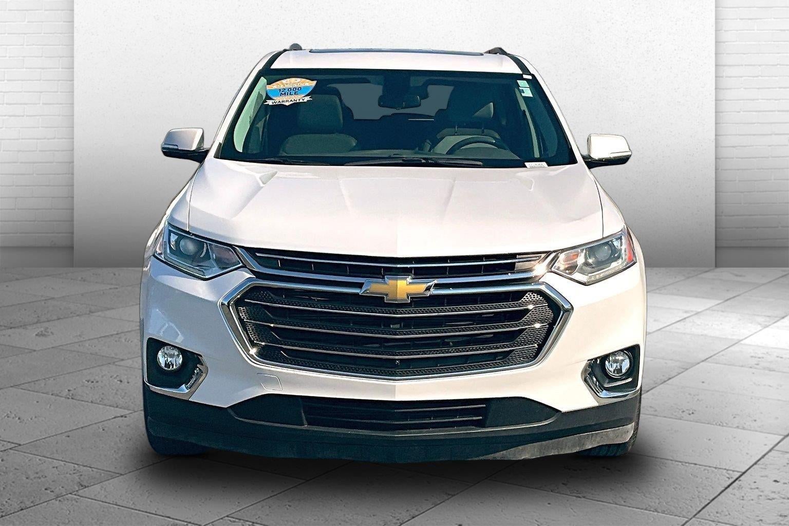 Used 2019 Chevrolet Traverse 3LT with VIN 1GNEVHKW1KJ266347 for sale in Kansas City