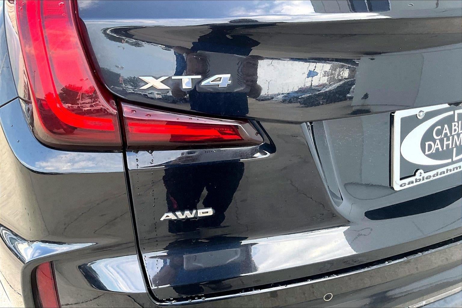 2024 Cadillac XT4 Premium Luxury