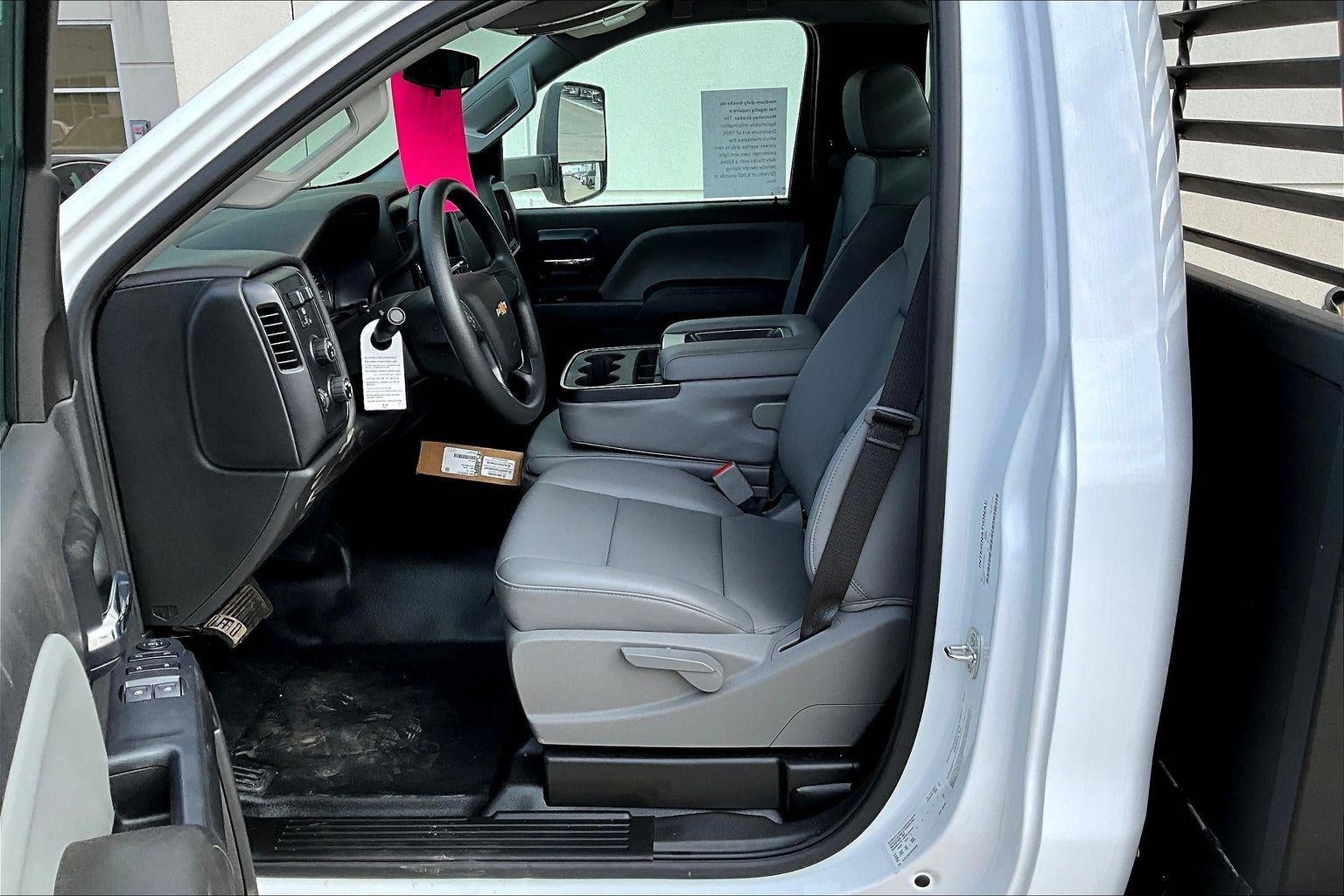 2024 Chevrolet Silverado 5500 HD Work Truck