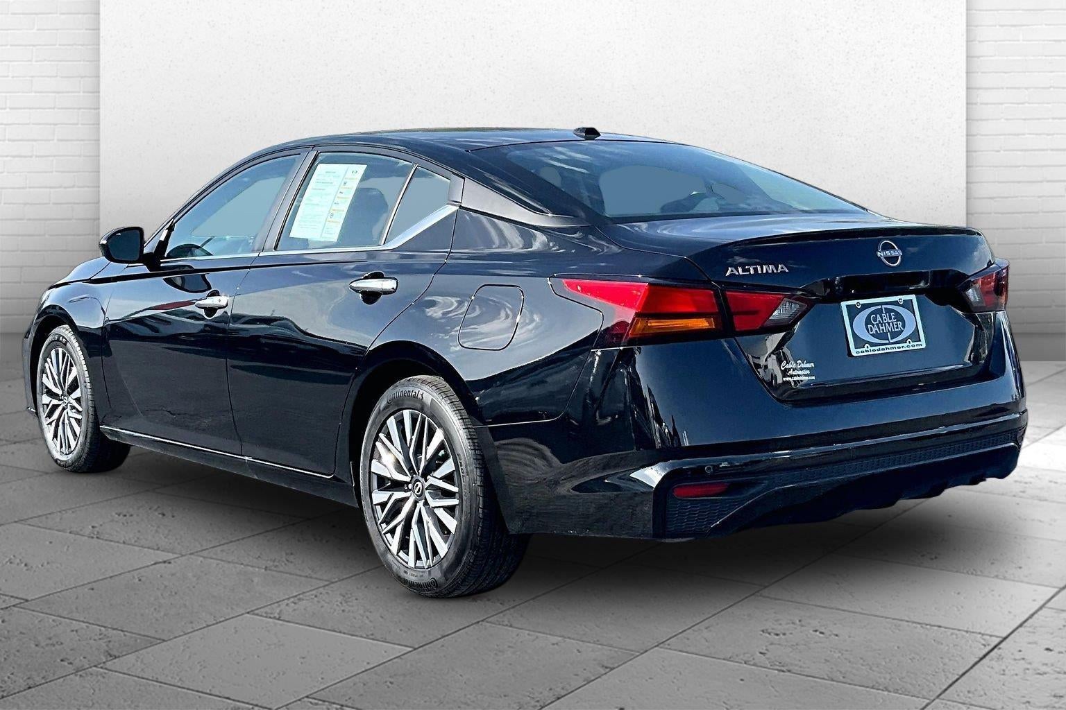 2025 Nissan Altima SV - Photo 11