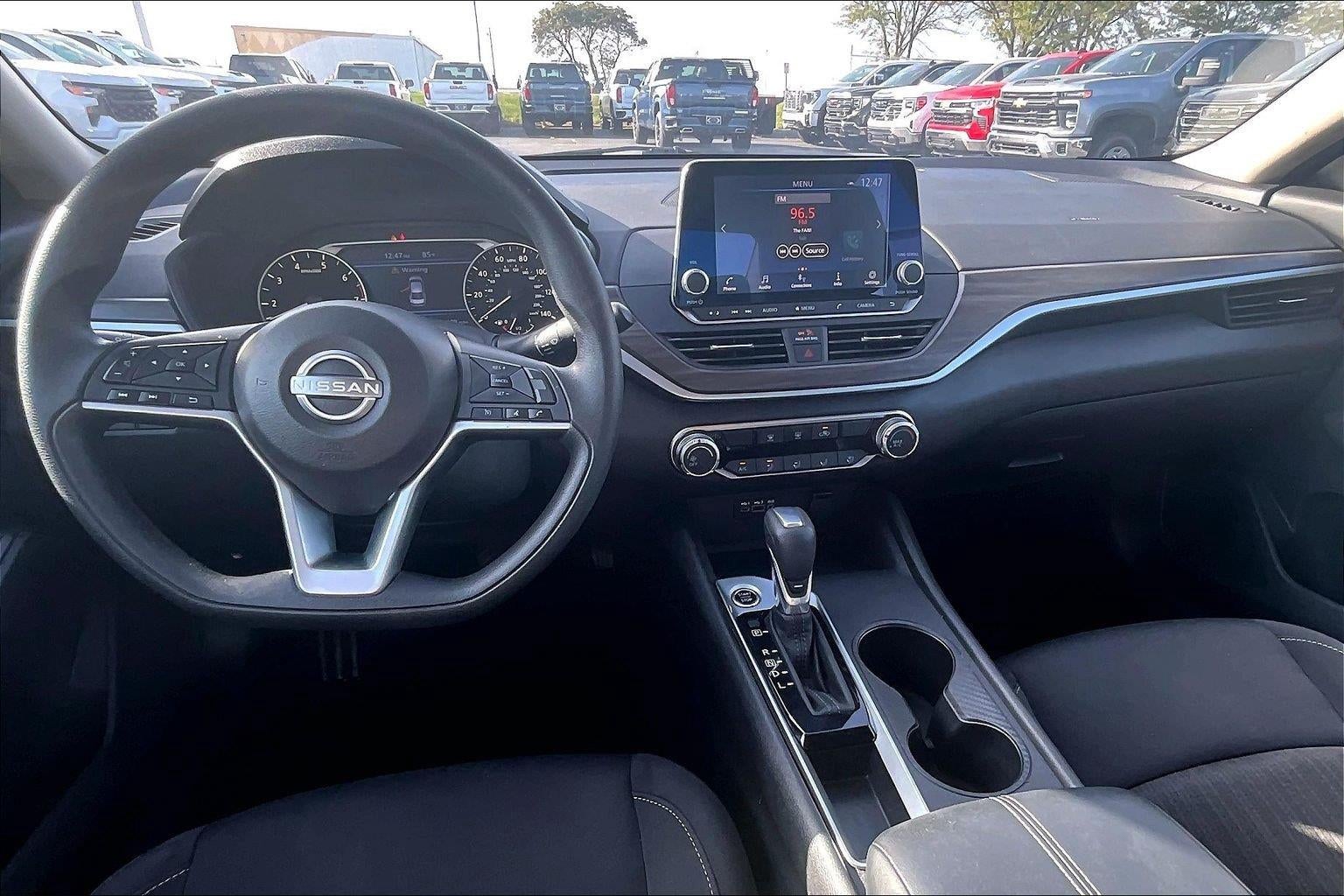 2025 Nissan Altima SV - Photo 16