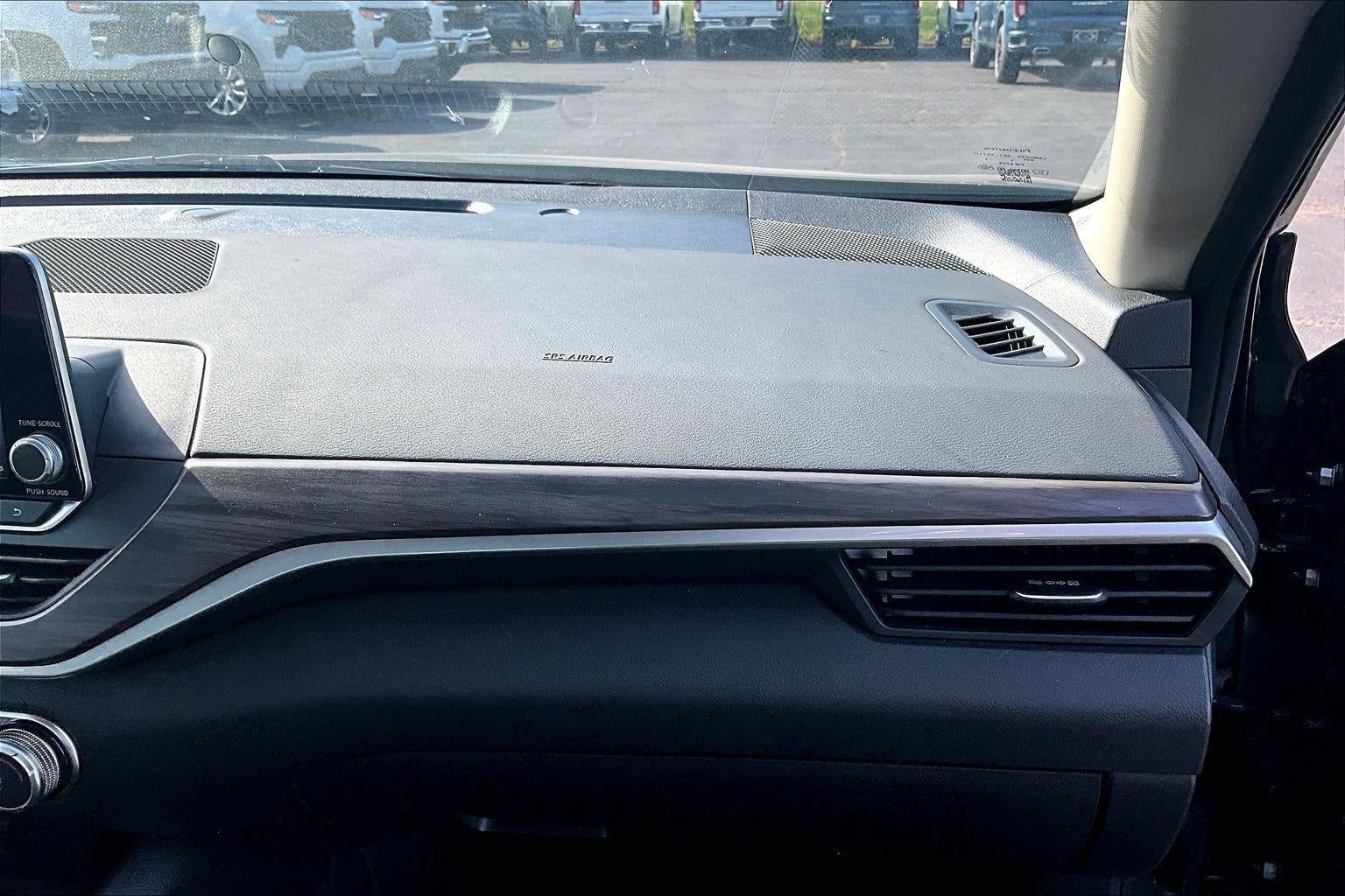 2025 Nissan Altima SV - Photo 17