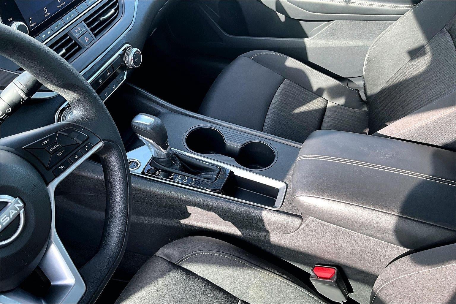 2025 Nissan Altima SV - Photo 18