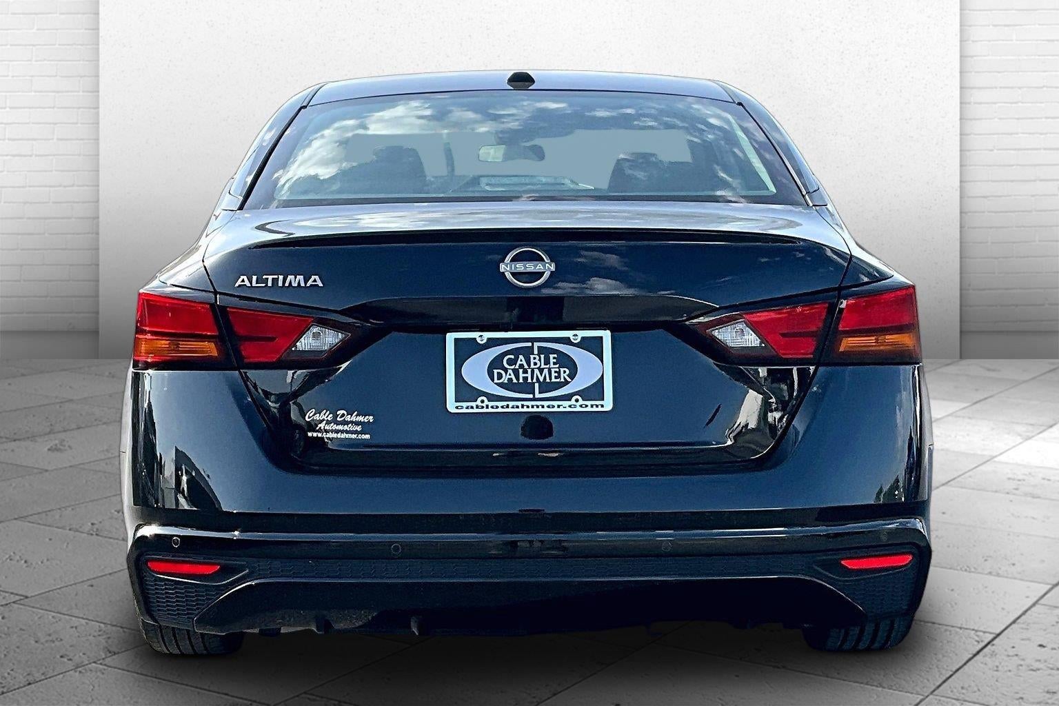 2025 Nissan Altima SV - Photo 3