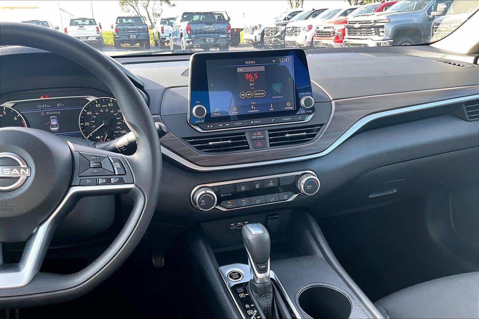 2025 Nissan Altima SV - Photo 6
