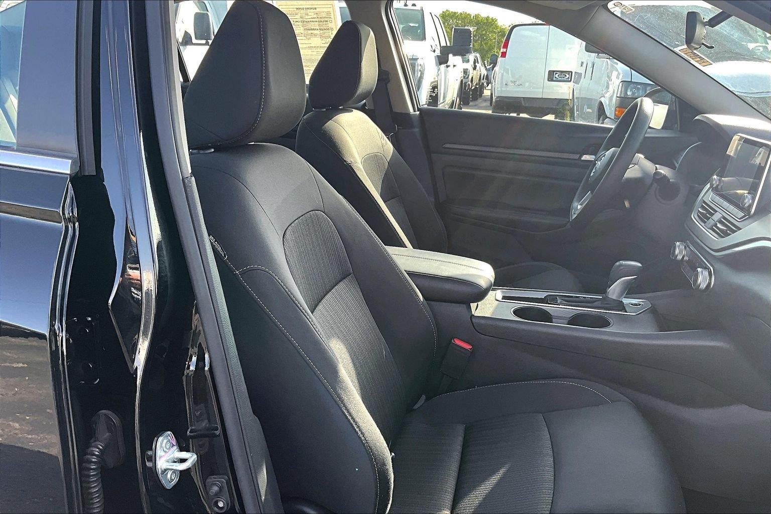 2025 Nissan Altima SV - Photo 7