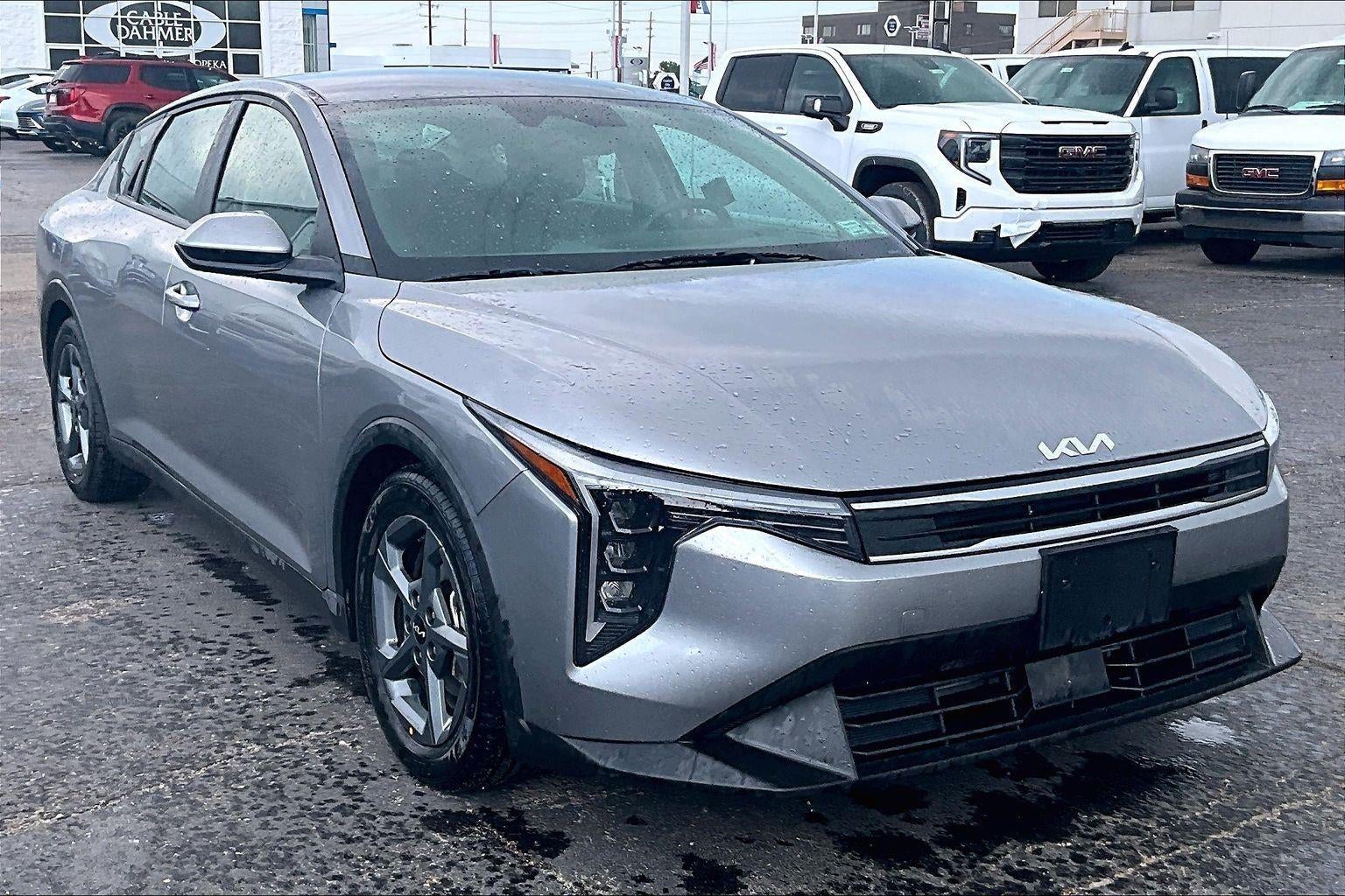 2025 Kia K4 LXS AT's photo