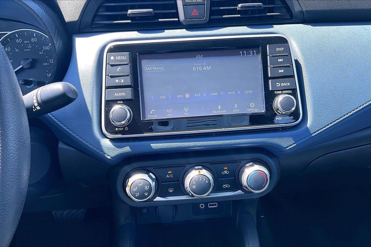 2025 Nissan Versa SV