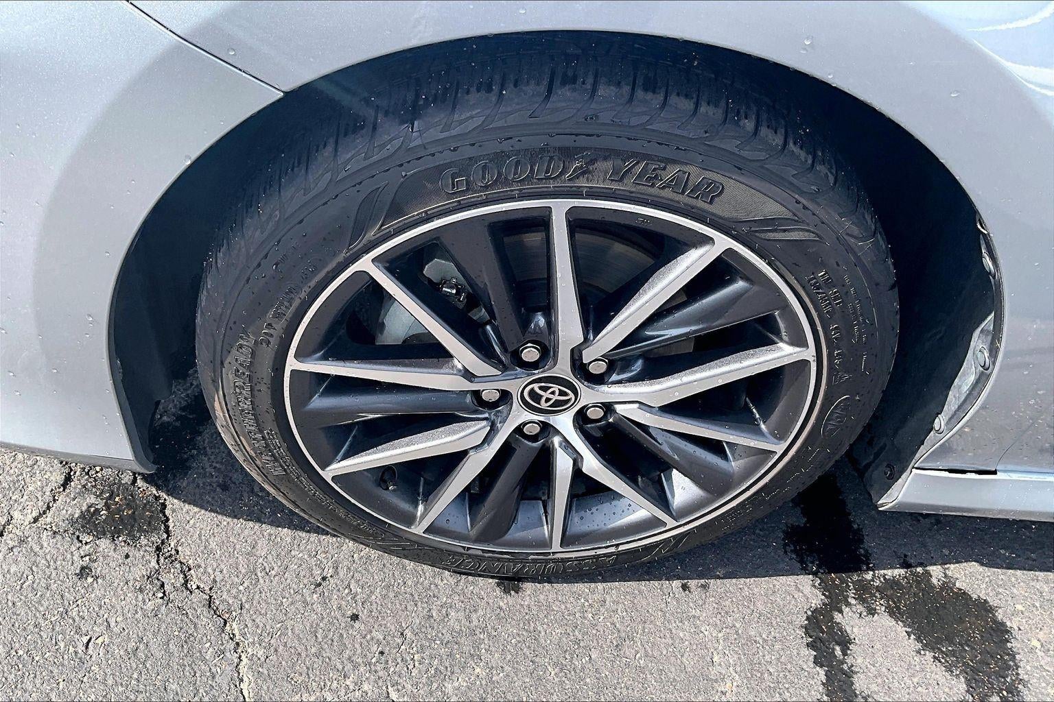 Used 2021 Toyota Camry XLE with VIN 4T1F31AKXMU557452 for sale in Kansas City