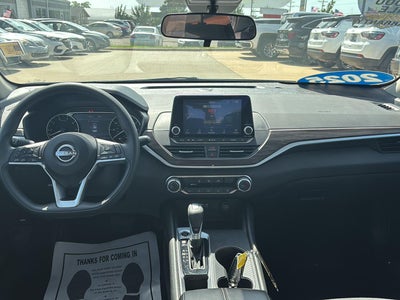 2025 Nissan Altima SV