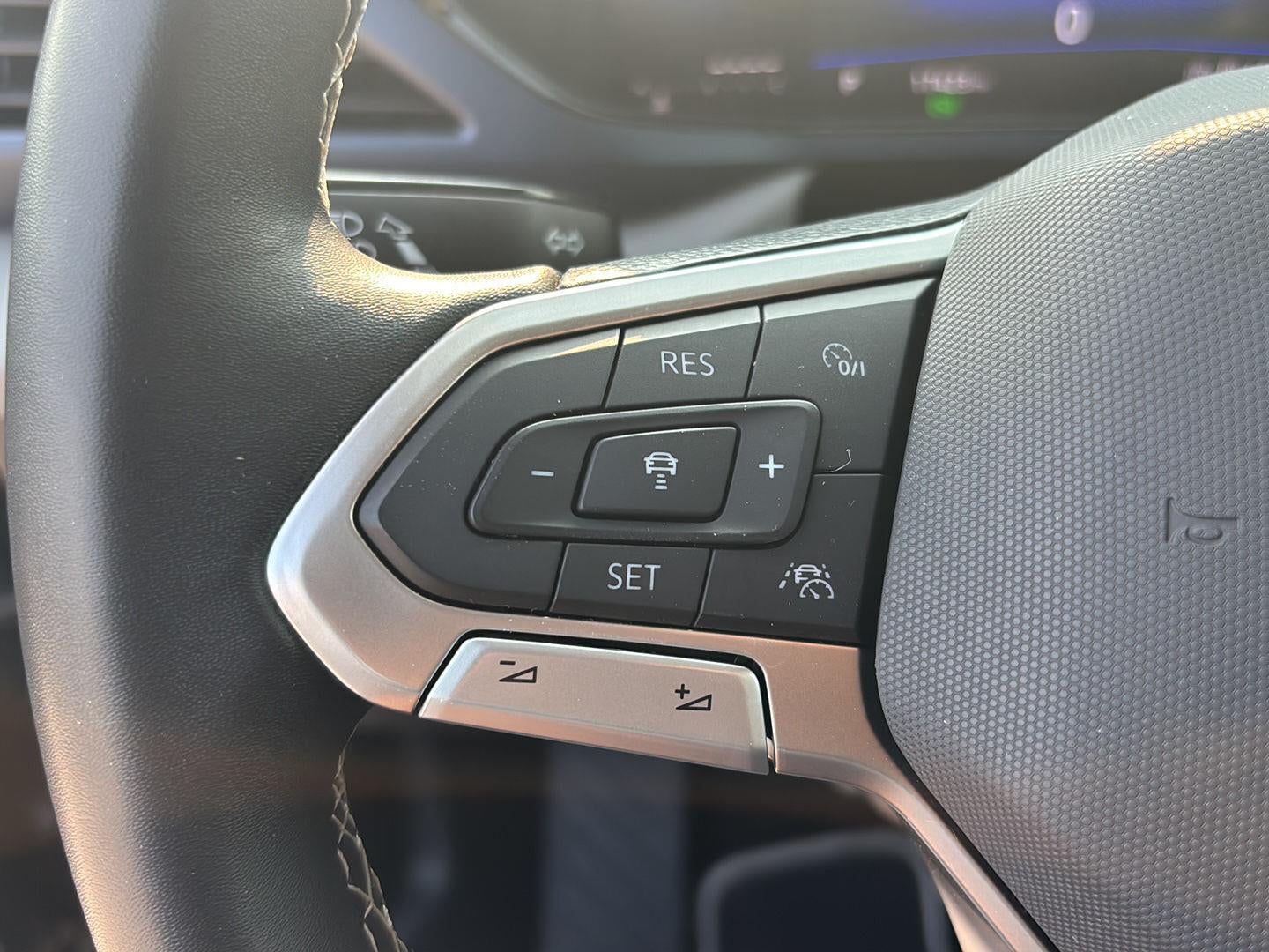 2023 Volkswagen Taos SE