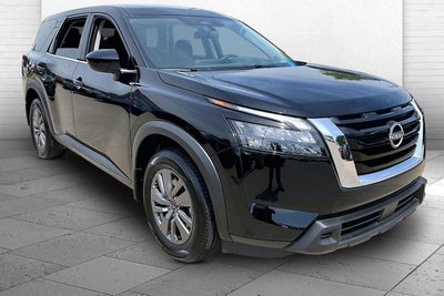 2025 Nissan Pathfinder S