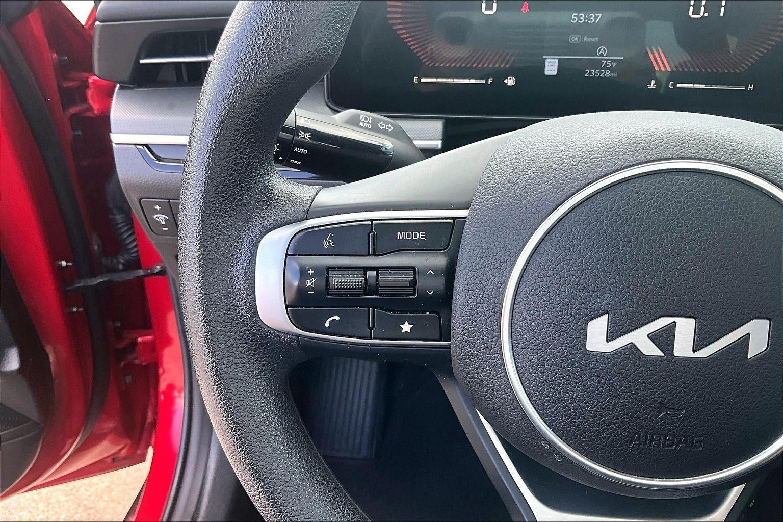 2025 Kia K5 LXS