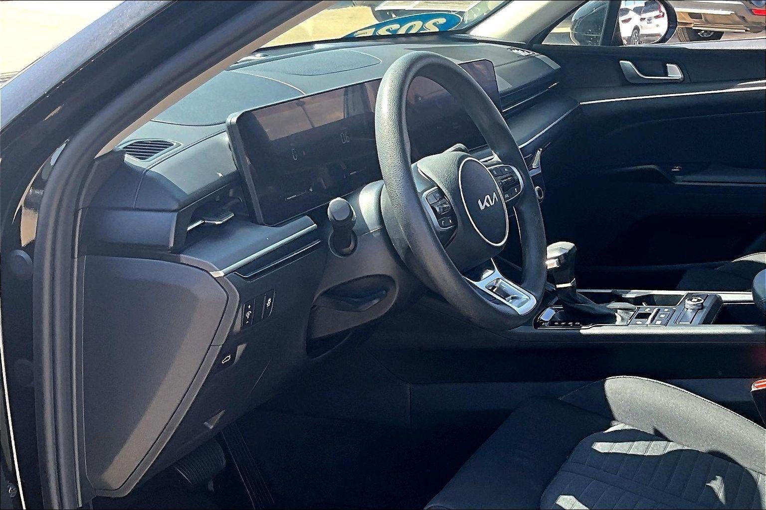 2025 Kia K5 LXS