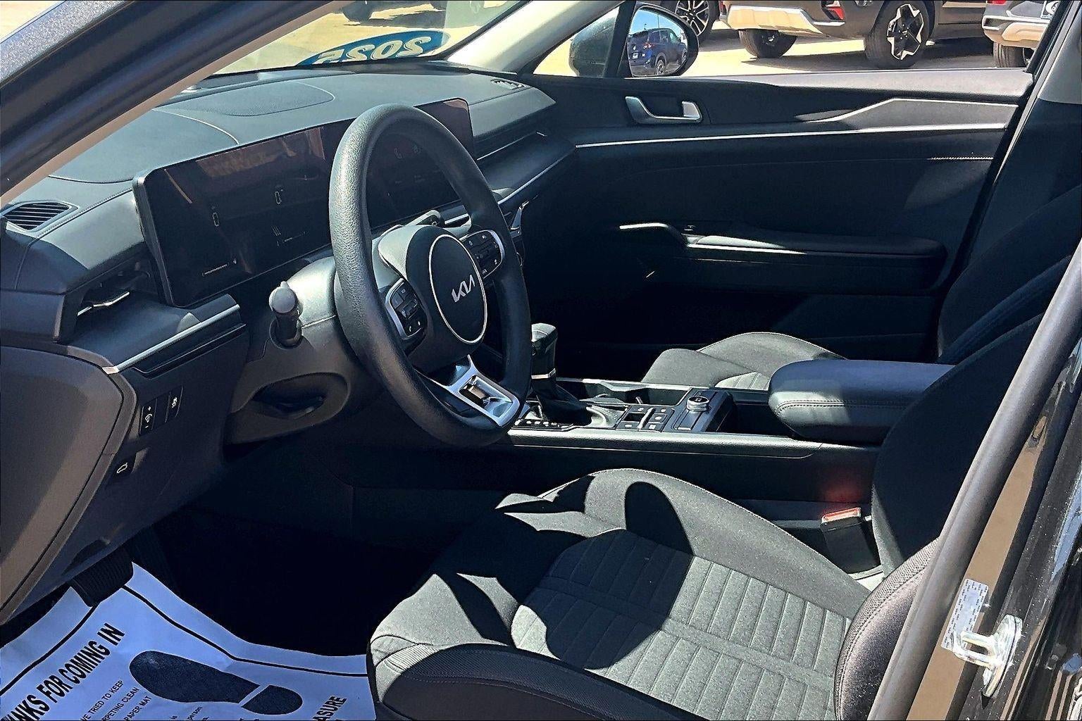 2025 Kia K5 LXS