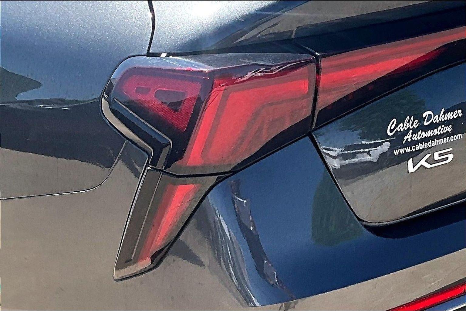 2025 Kia K5 LXS