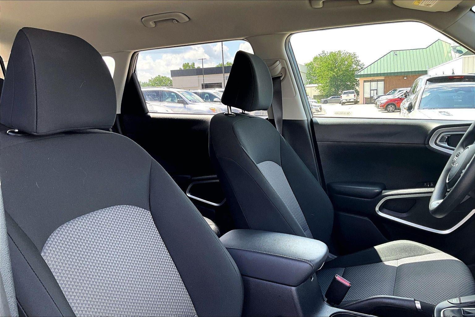 2025 Kia Soul LX